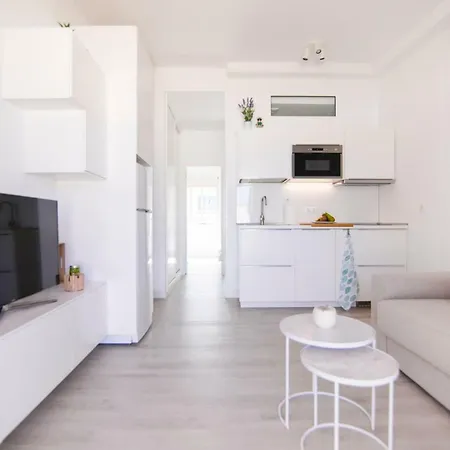 Deluxe Apartment. 50 Meters アパート